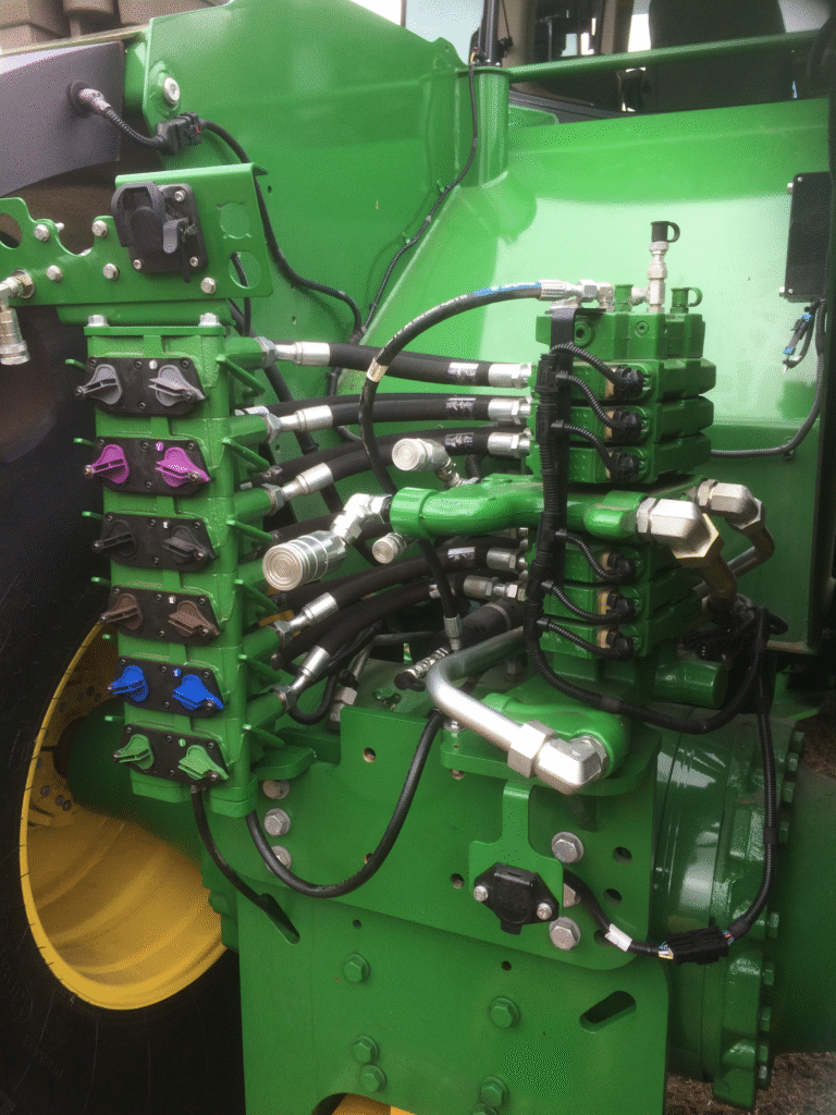 (R) Custom Fluidpower Custom Hydraulic Solutions for Civil & Mining Construction scraper adaptation system